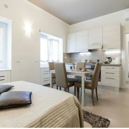 Maison Romana-2